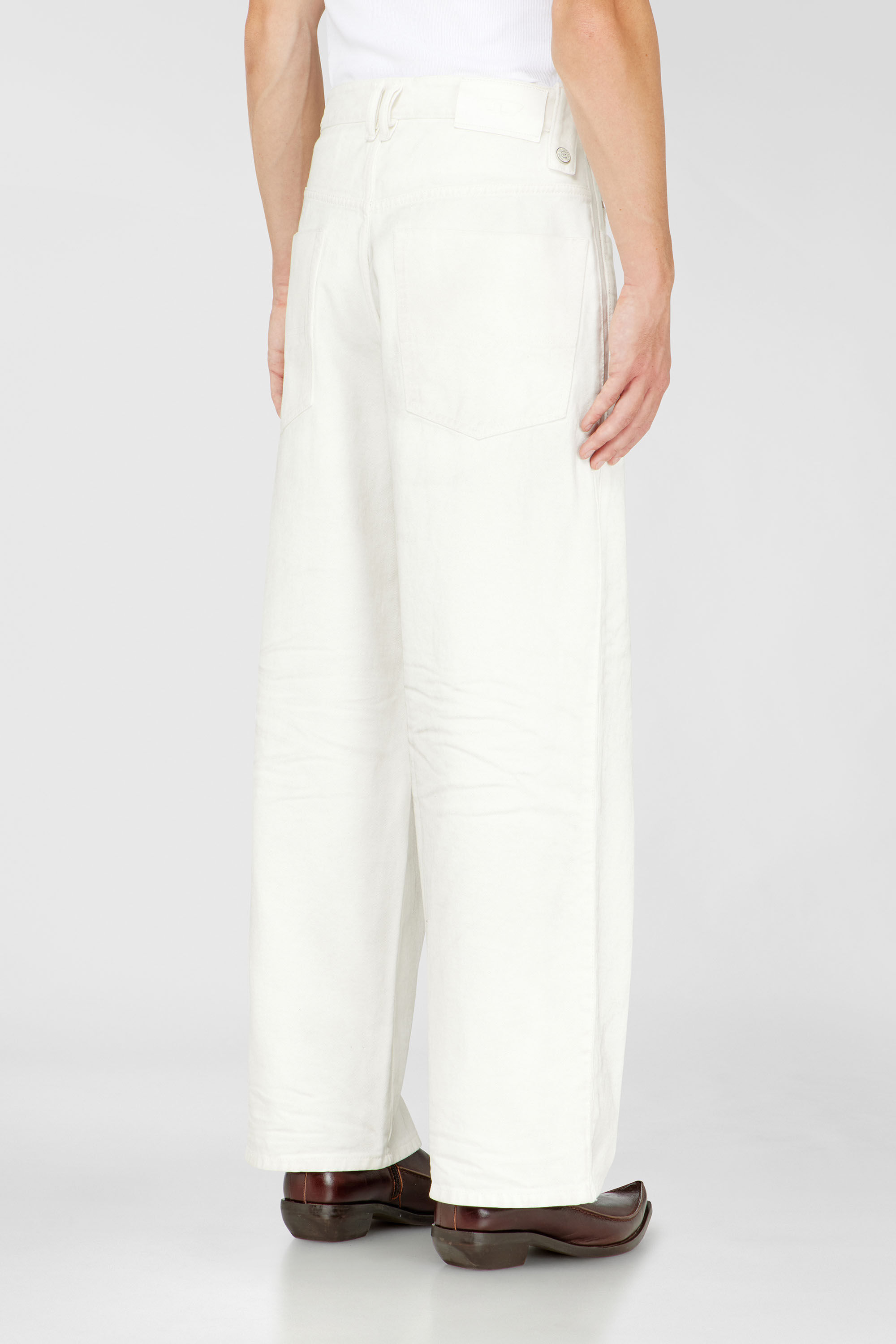 Diesel - Unisex's Relaxed Jeans 1982 D-Hakou 007GG, White - 5