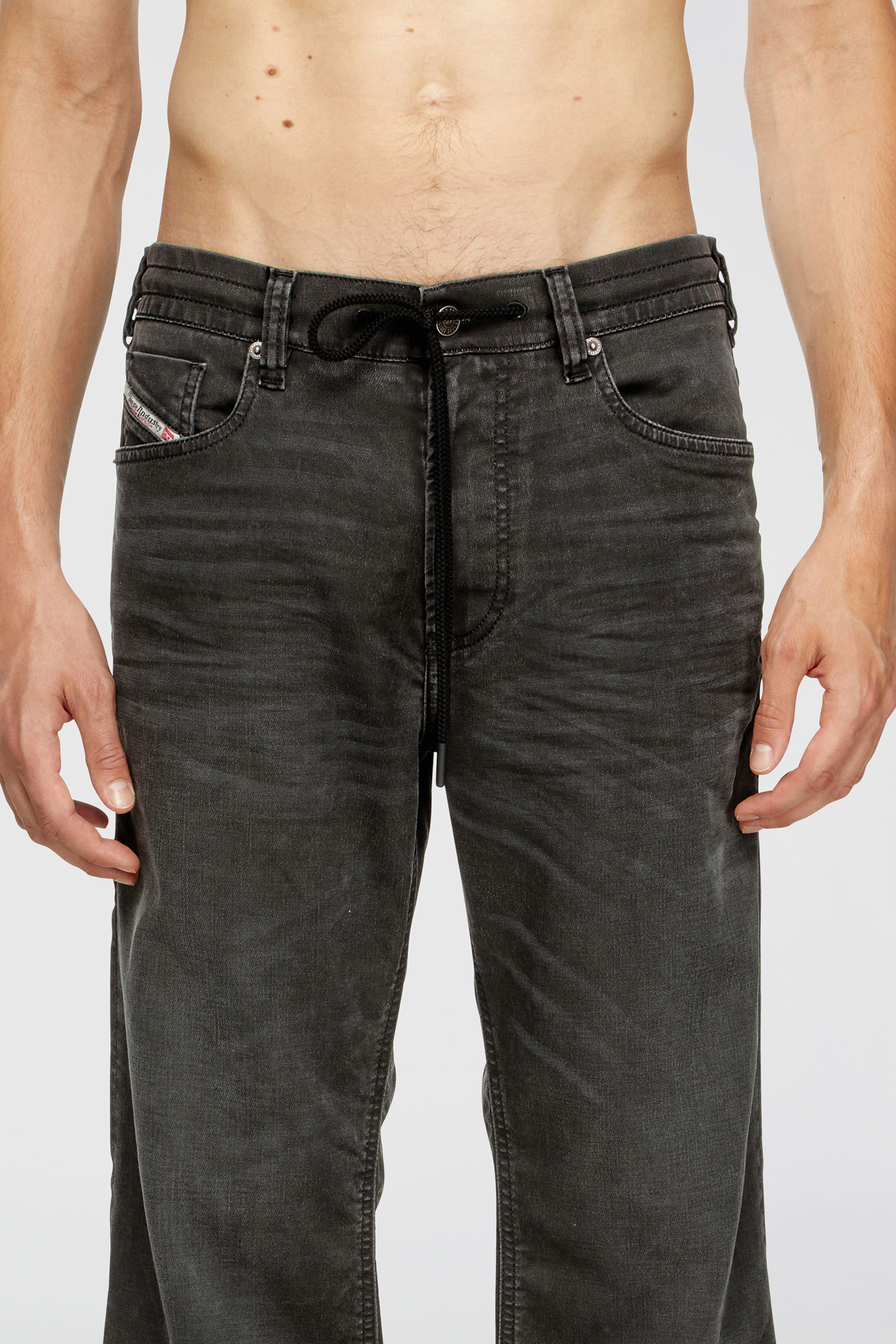 Diesel - Man's Relaxed 2080 D-Reel Joggjeans&reg; 09J75, Black/Dark grey - 5