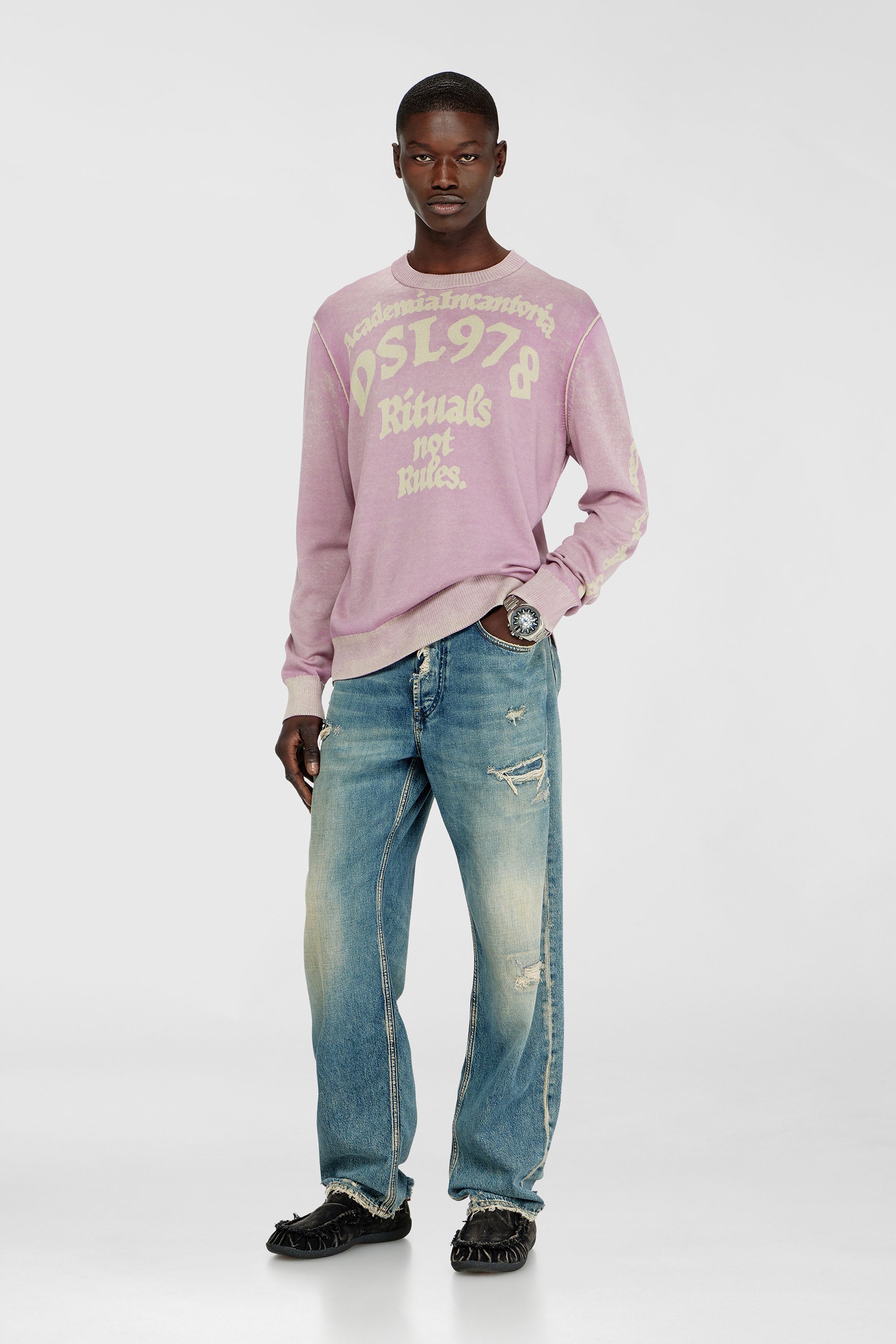 Diesel - K-LAUTI, Man's Treated cotton jumper with slogan in Lilac - 2