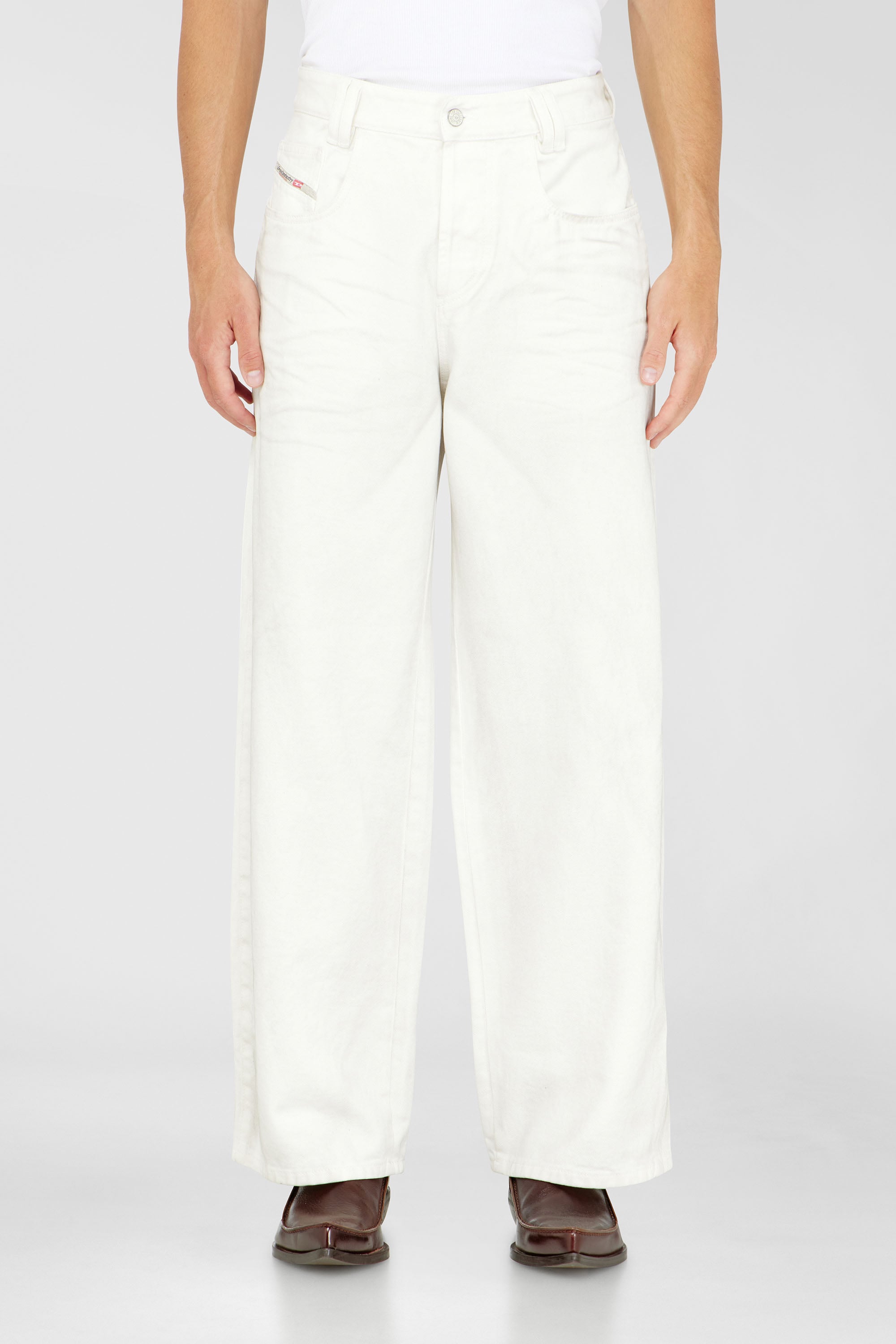 Diesel - Unisex's Relaxed Jeans 1982 D-Hakou 007GG, White - 4
