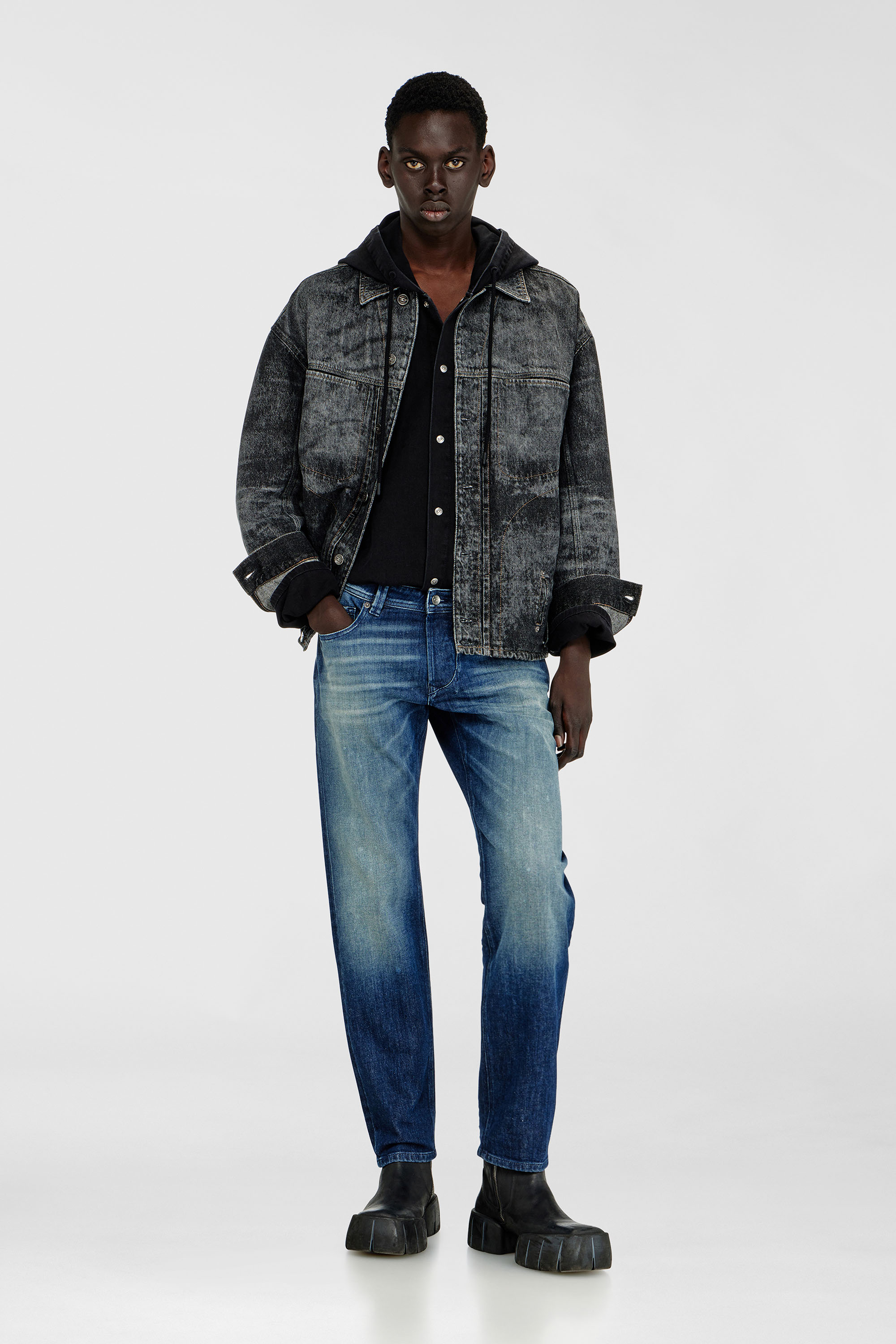 Diesel - Man's Regular Jeans 1986 Larkee-Beex 0KBBR, Dark Blue - 1