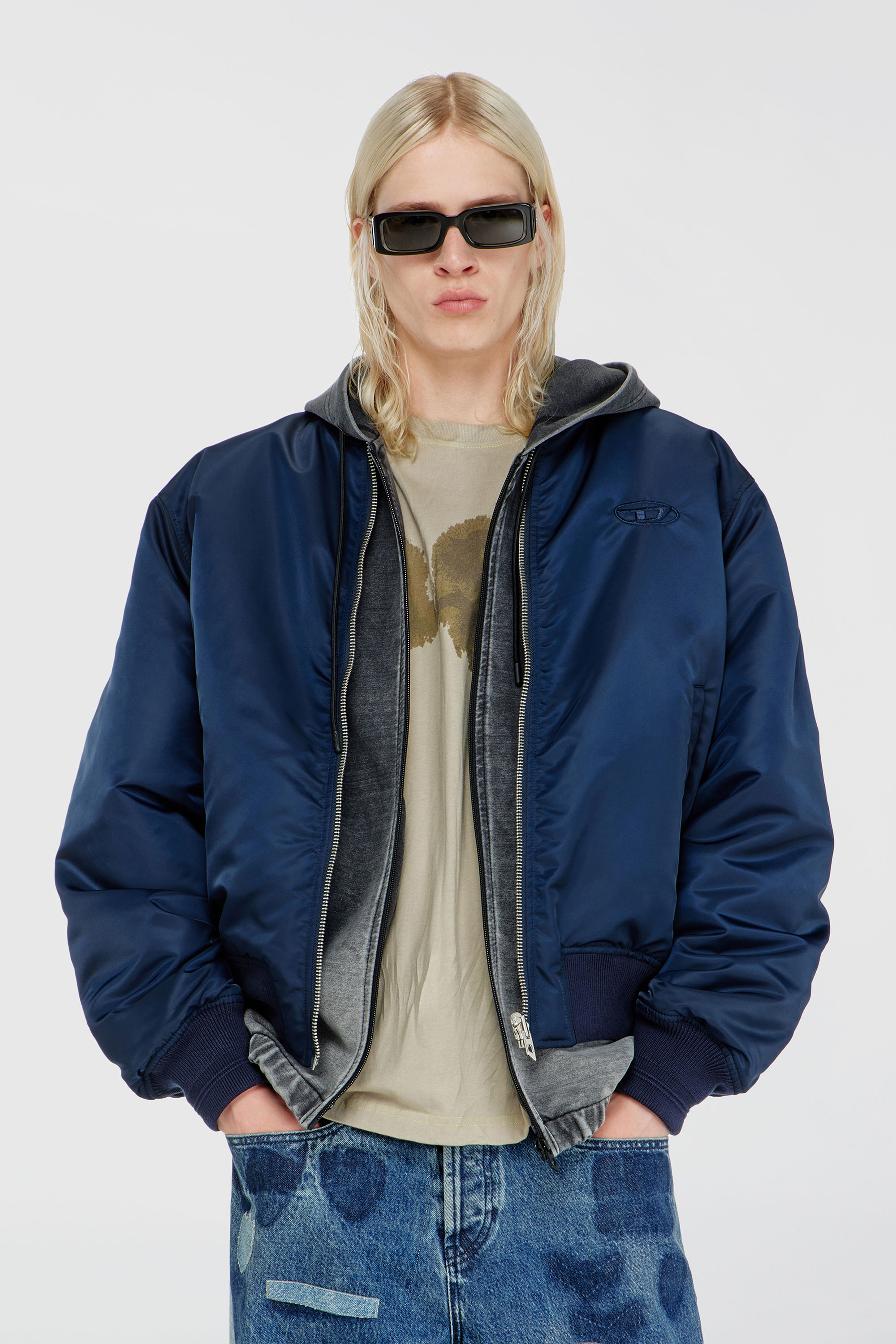 Diesel - W-TYPE-D1, Man's Padded bomber jacket with Oval D embroidery in Navy Blue - 3